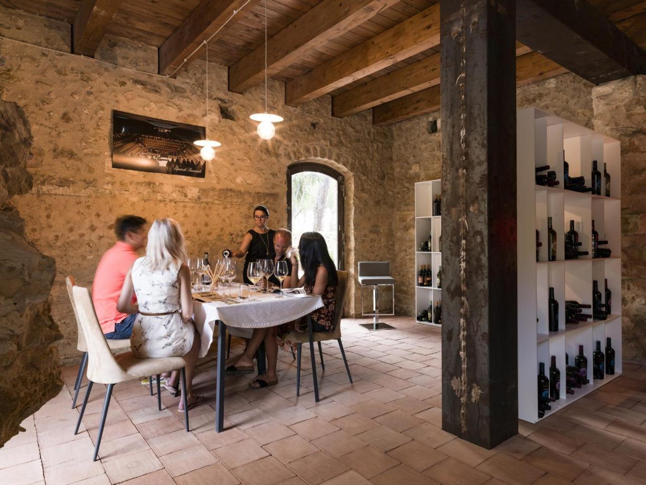 Wine Relais Feudi Del Pisciotto Villa Niscemi Екстериор снимка